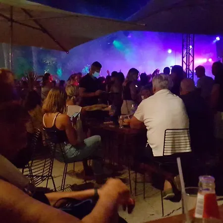 Апартаменты Les Pieds Dans L'eau