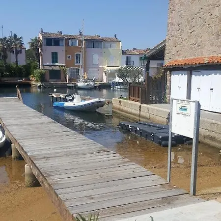 Les Pieds Dans L'eau Апартаменты