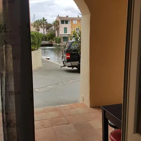 Les Pieds Dans L'eau Апартаменты